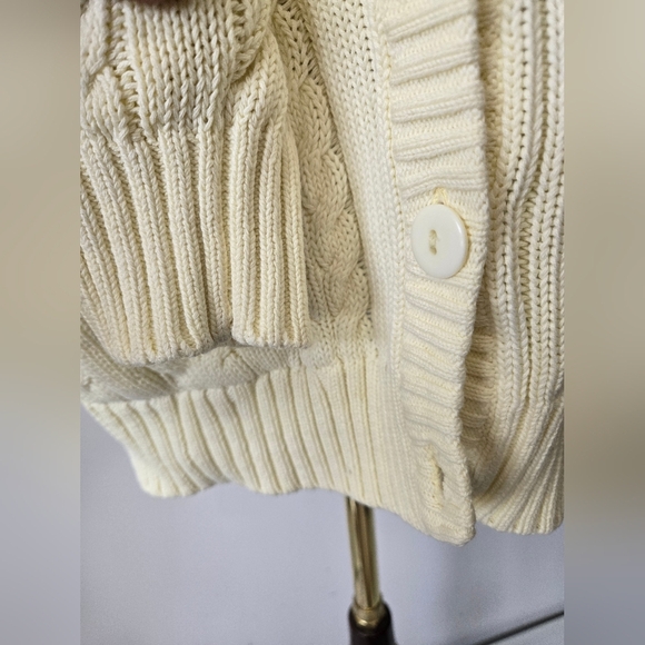 THE BAY Cream Cable Knit Cardigan Sweater. Size Relaxed Fit Small - Picture 6 of 11